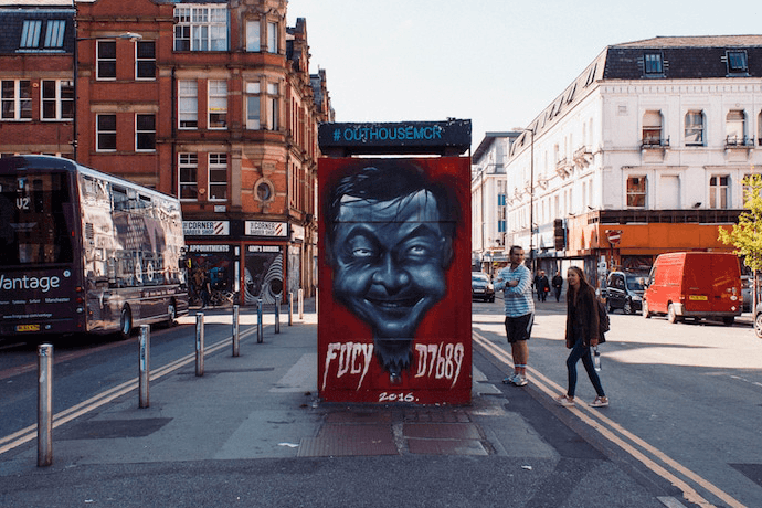 Trendy and vibrant, the Northern Quarter offers an eclectic mix of independent bars and pubs perfect for fans looking for a unique matchday experience. The laid-back vibe, craft beer options, and welcoming crowds make it a favorite among locals.