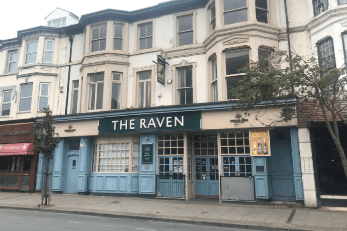 Waterloo offers a relaxed coastal vibe with plenty of cosy pubs and lively bars, making it a great spot to enjoy live sport away from the city centre buzz.