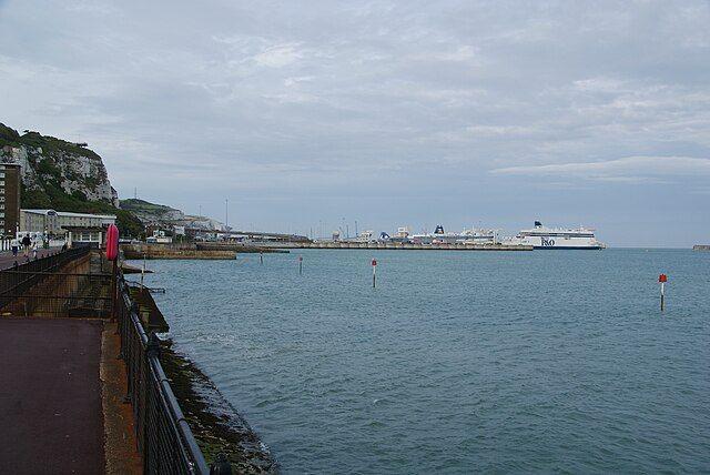 For a classic English pub experience, head to Dover’s Castle Street, where sports bars offer big screens, cold beers, and a welcoming atmosphere for football fans.