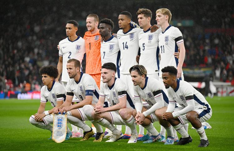 Find the best sports bars and pubs showing England matches live on TV