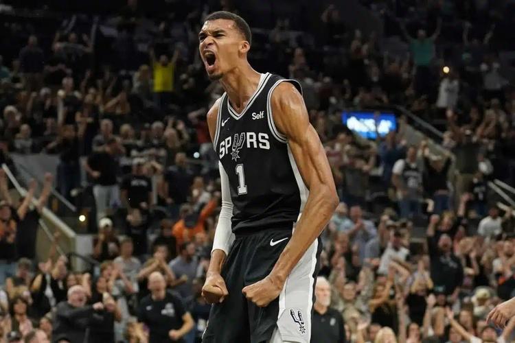 Tout les meilleurs bars en France où voir le prochain match des San Antonio Spurs.