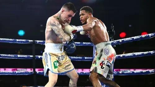 Experience the biggest boxing matchups at a pub near you.