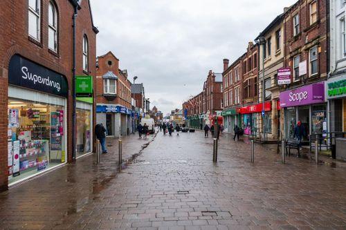 Discover the best sports bars in Castleford — where the match is live, the atmosphere’s mighty, and there’s a proper pint waiting for you.