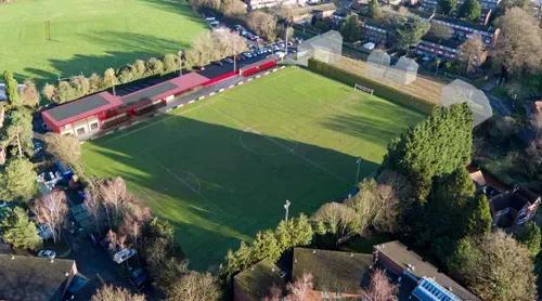 Discover the best sports bars in Bracknell — where the match is live, the atmosphere’s mighty, and there’s a proper pint waiting for you.