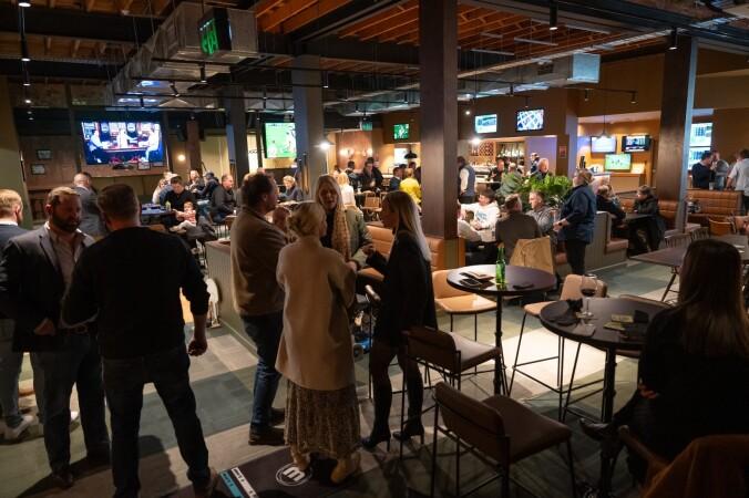 Best Sports Bars in Mudgee - Club Mudgee - The Hub Sports Bar