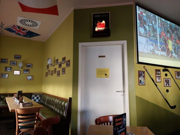 Beste Sportsbars in Berlin Friedrichshain - Sportsbar Lolly Pub