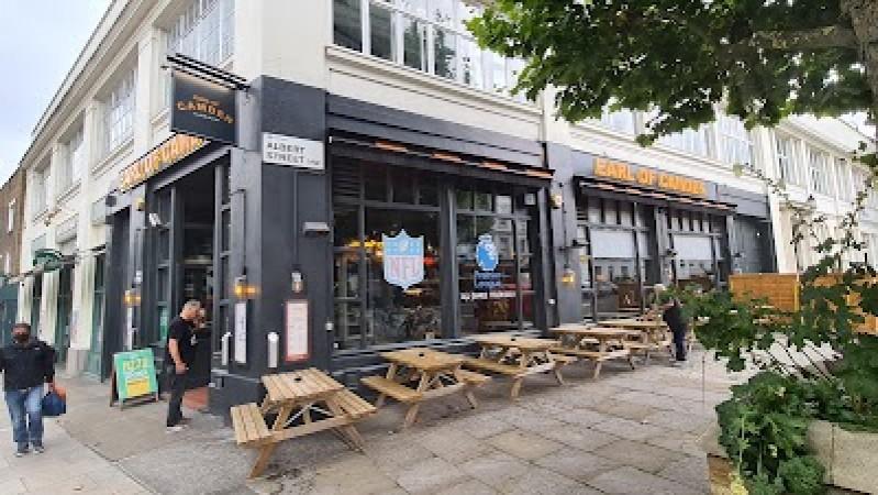 Best Sports Bars in Camden - Earl Of Camden
