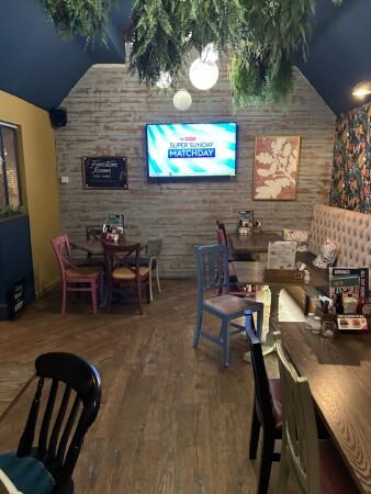 Best Sports Bars in Cheltenham - Royal Oak (Bishops Cleeve)