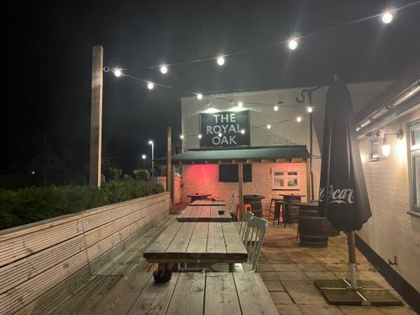 Best Sports Bars in Cheltenham - Royal Oak (Bishops Cleeve)