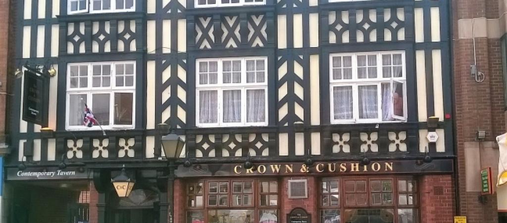 Best Sports Bars in Chesterfield - The Crown & Cushion