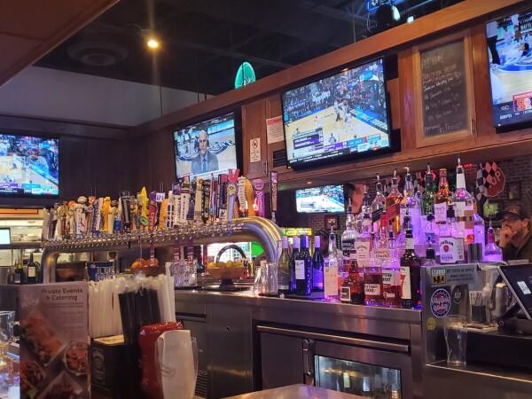 Best Sports Bars in Knoxville - Carolina Ale House @ Knoxville
