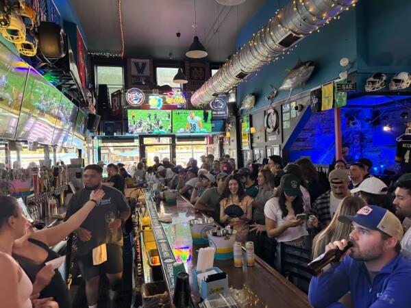 Best Sports Bars in Hoboken - The Pig and Parrot