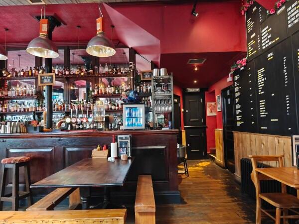 Best Sports Bars in London - The Candlemaker