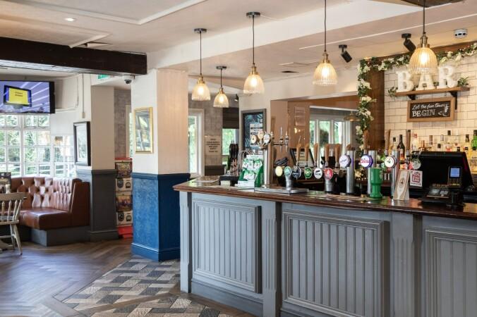 Best Sports Bars in Hinckley - Hinckley Knight (Hinckley)