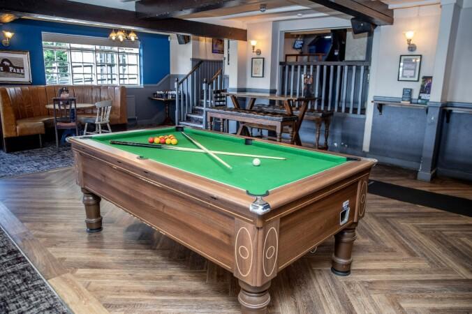 Best Sports Bars in Hinckley - Hinckley Knight (Hinckley)