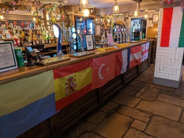 Best Sports Bars in Berkshire - White Horse (Reading)