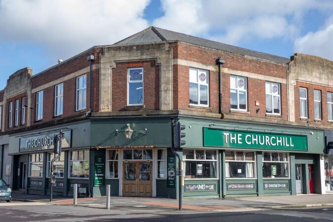 Best Sports Bars in Poole - Churchill (Poole)