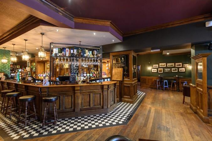 Best Sports Bars in Bristol - Drawbridge (Bristol)