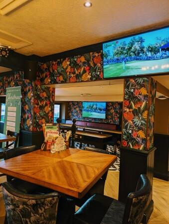 Best Sports Bars in Buckingham - White Hart (Buckingham)