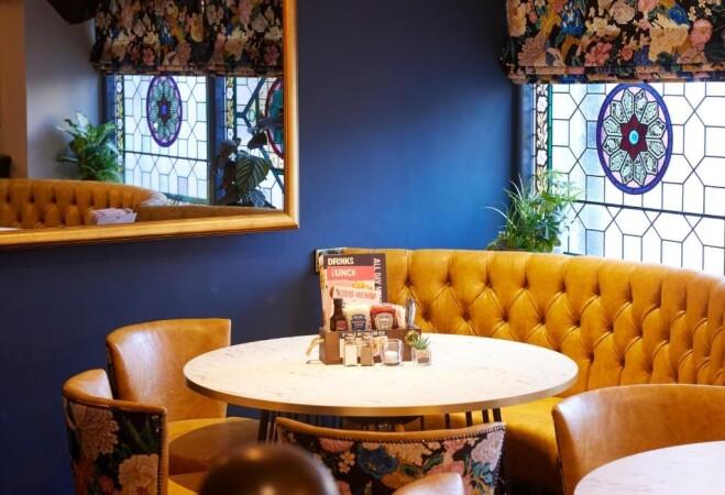 Best Sports Bars in Buckingham - White Hart (Buckingham)