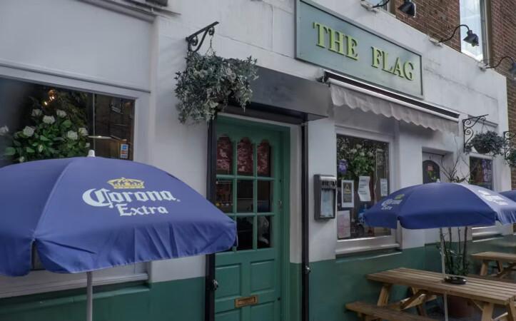 Best Sports Bars in London - The Flag