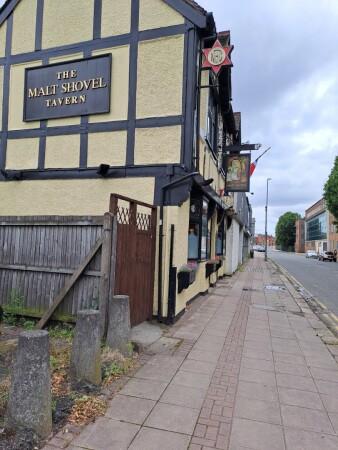 Best Sports Bars in Northampton - The Malt Shovel Tavern