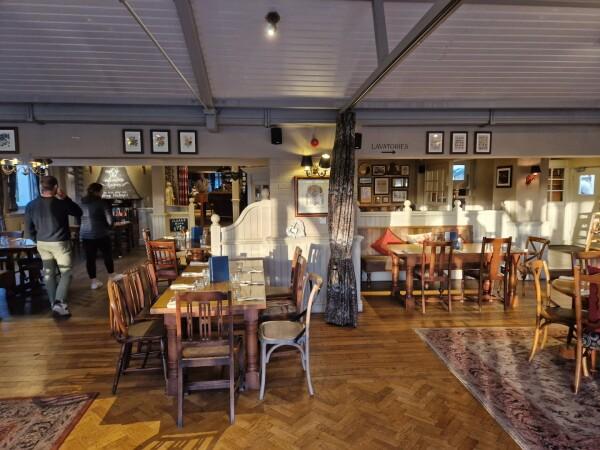 Best Sports Bars in Ashurst - New Forest Hotel