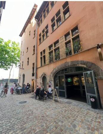 Les Meilleurs Bars à Lyon - Black hole