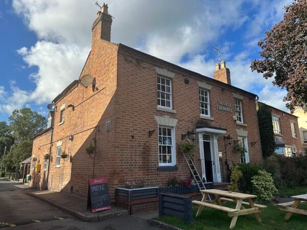 Best Sports Bars in Stratford-upon-Avon - The Old Tramway