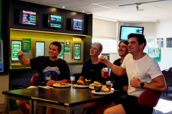 Best Sports Bars in Strathdale - The Bendigo Club