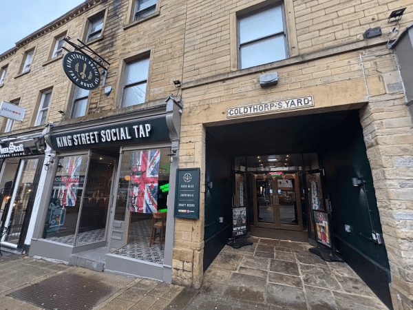 Best Sports Bars in West Yorkshire - The King Street Social Tap