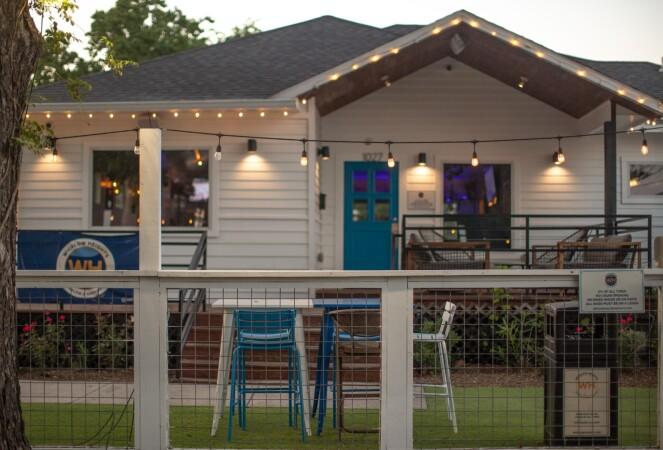 Best Sports Bars in Houston - Wicklow Heights