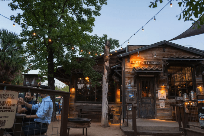 Best Sports Bars in Houston - Cedar Creek Bar & Grill