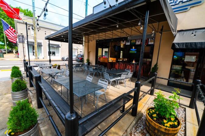 Best Sports Bars in Richmond - Home Team Grill Fan