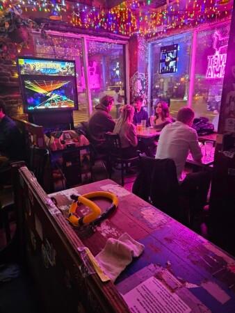 Best Sports Bars in New York - Doc Hollidays