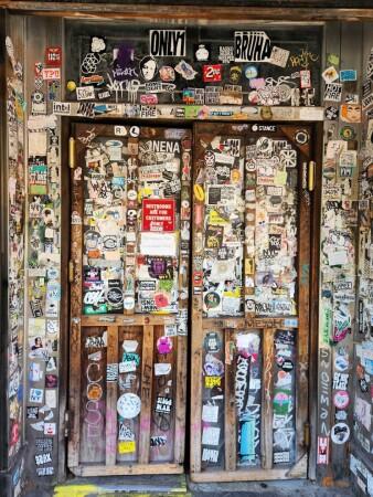 Best Sports Bars in New York - Doc Hollidays