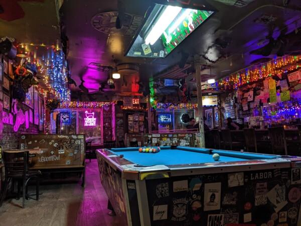 Best Sports Bars in New York - Doc Hollidays