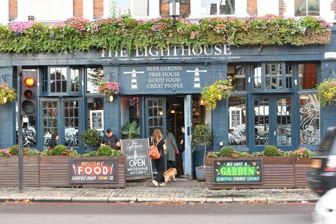 Best Sports Bars in London - The Lighthouse