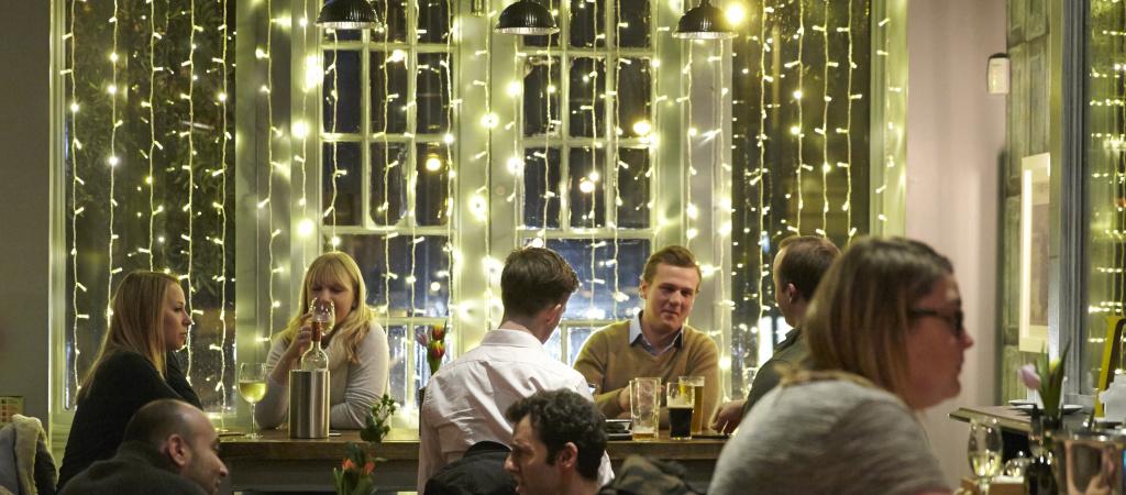 Best Sports Bars in London - The Lighthouse