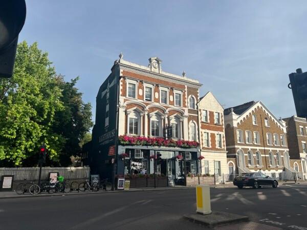 Best Sports Bars in London - The Lighthouse