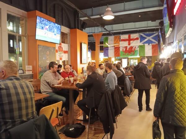 Best Sports Bars in Camden - Station Master Marylebone