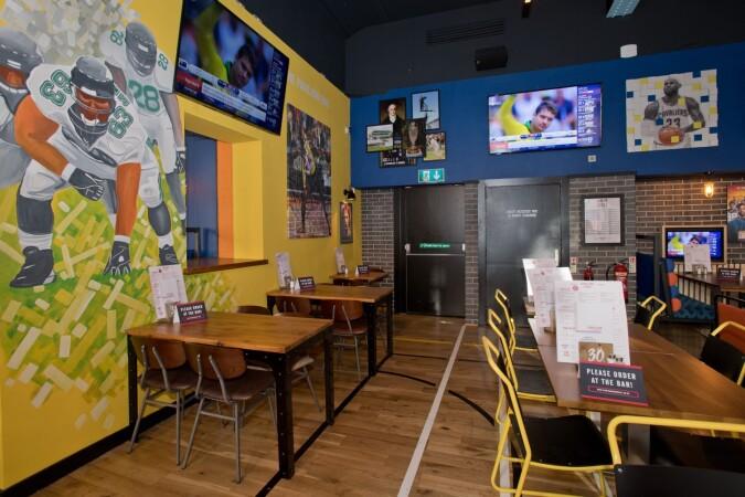 Best Sports Bars in Camden - Station Master Marylebone