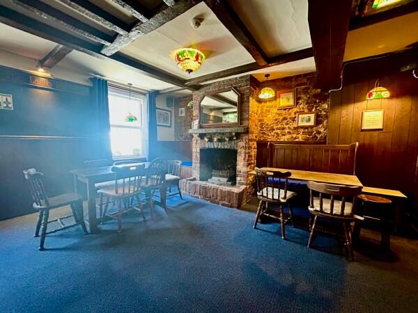 Best Sports Bars in Bognor Regis - Lamb Inn