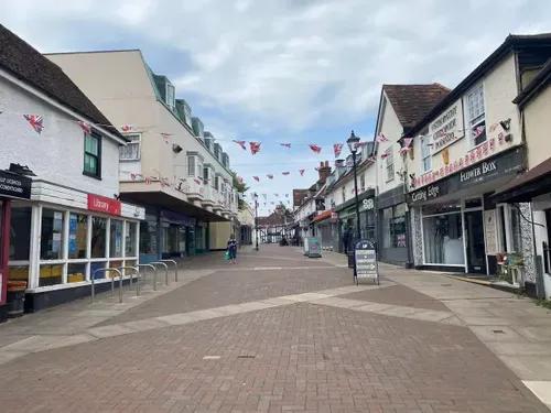 Discover the best sports bars in Harlow â where the match is live, the atmosphereâs mighty, and thereâs a proper pint waiting for you.